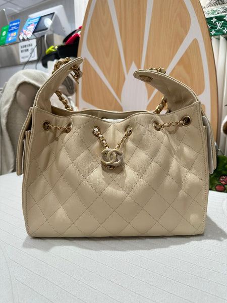 Chanel 25k light beige small